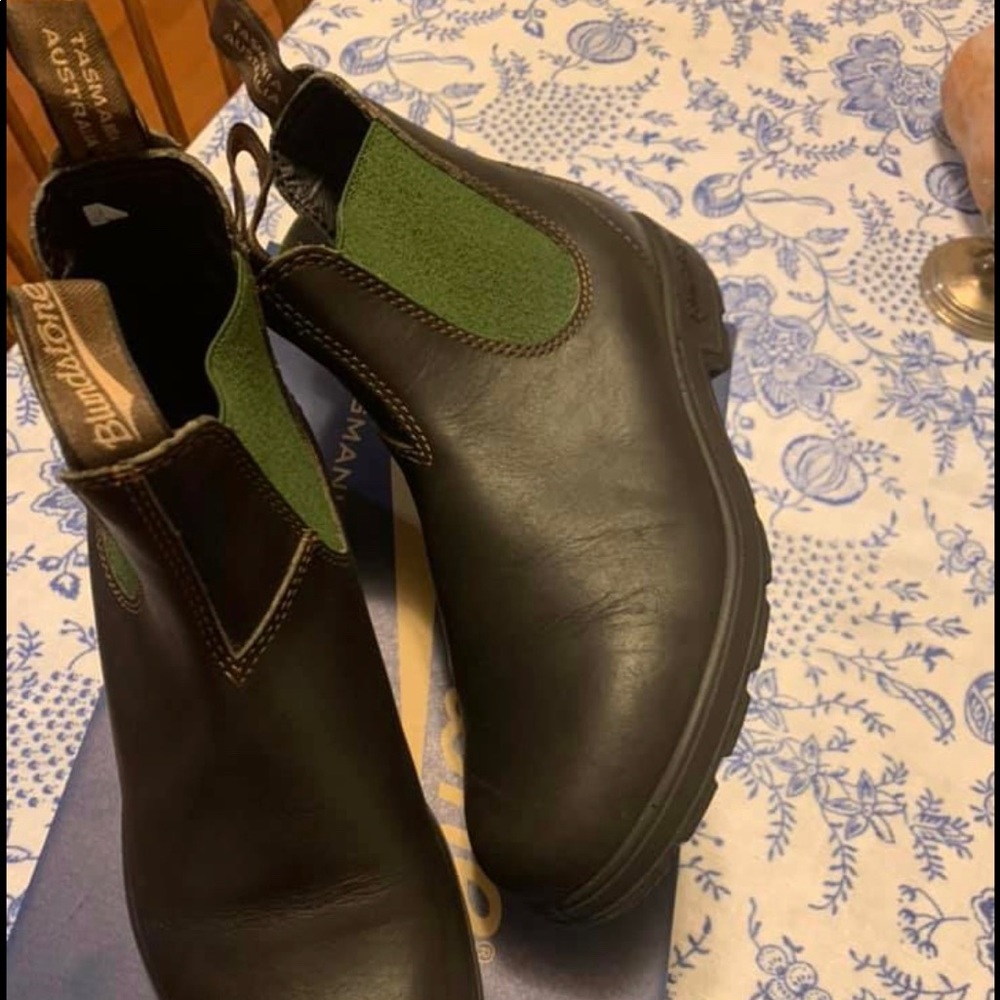 Blundstones Aussie 6.5 (US 9.5 W)